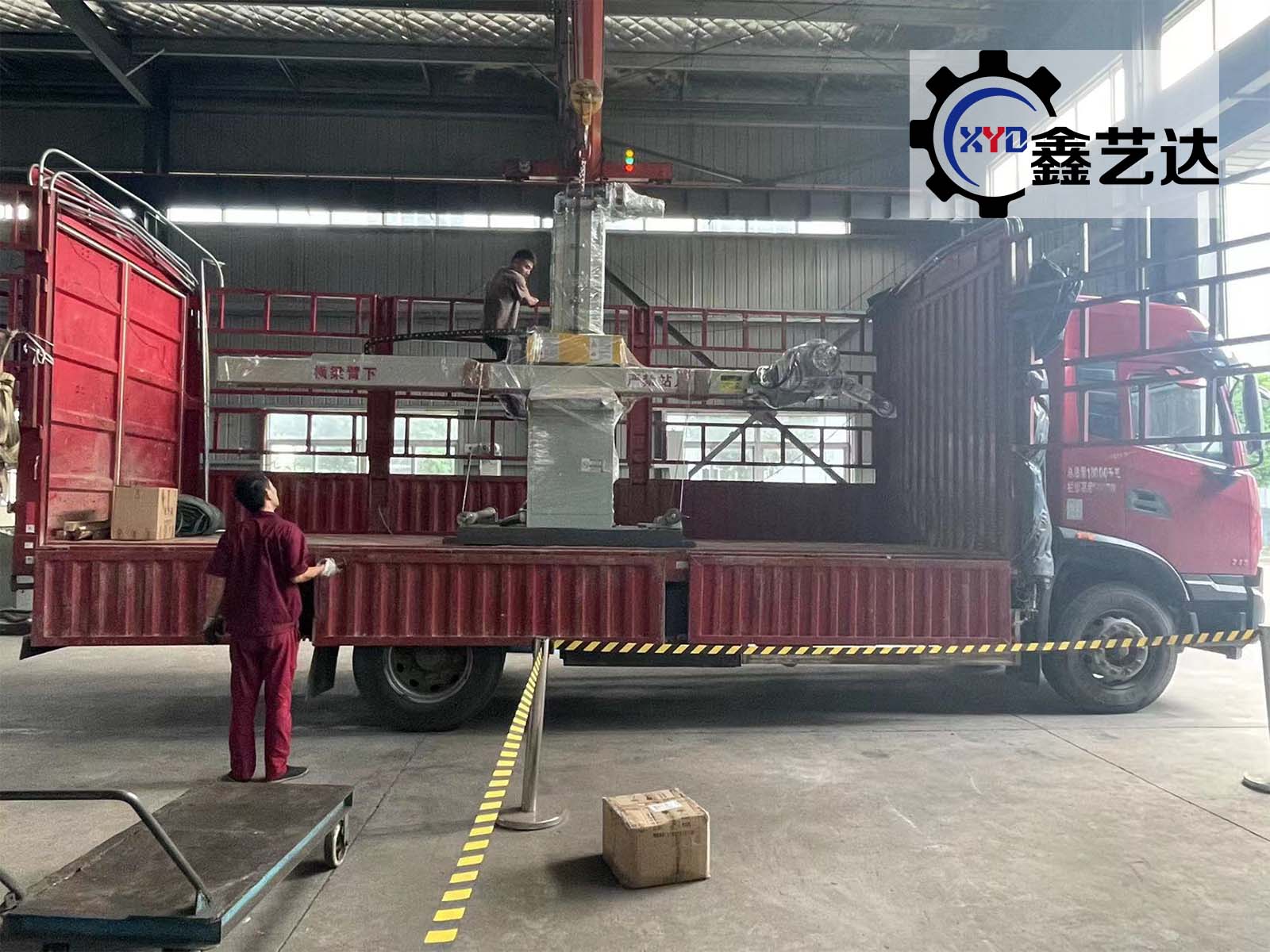 鑫藝達【罐體拋光機】成功發往滁州